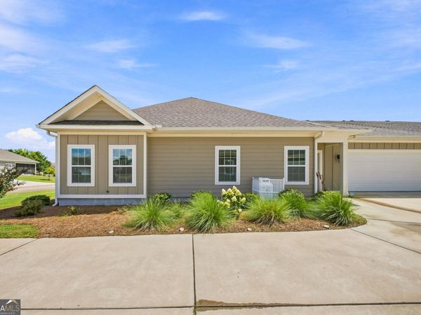 492 Nandina Court, Warner Robins, GA 31088
