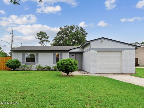 7600 PHEASANT RUN Drive, Jacksonville, FL 32244