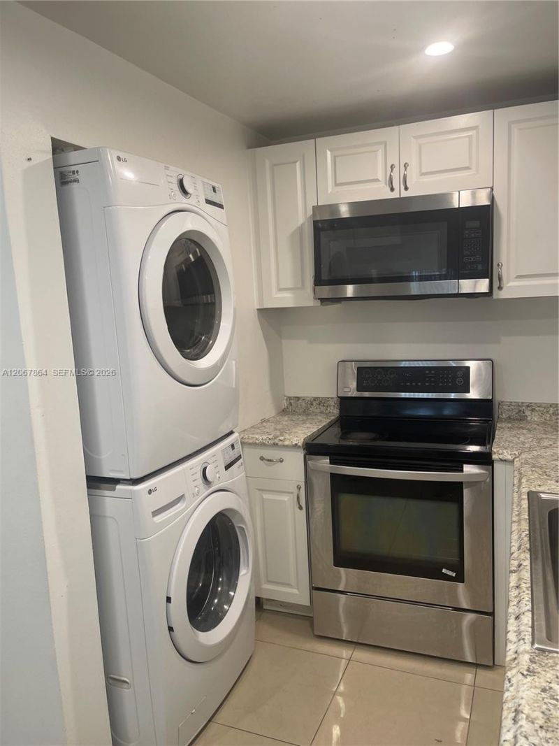 10000 NW 80th Ct , Unit 2337, Hialeah Gardens, FL 33016 Photo