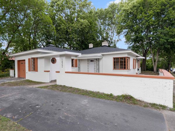 1822 E State Street, ROCKFORD, IL 61107