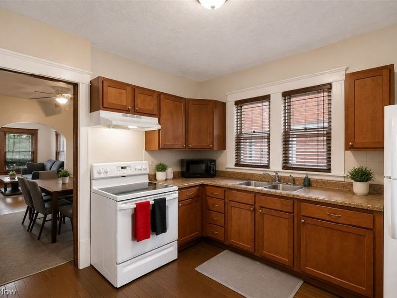 602 Blaine Avenue , Akron, OH 44310 Photo 9