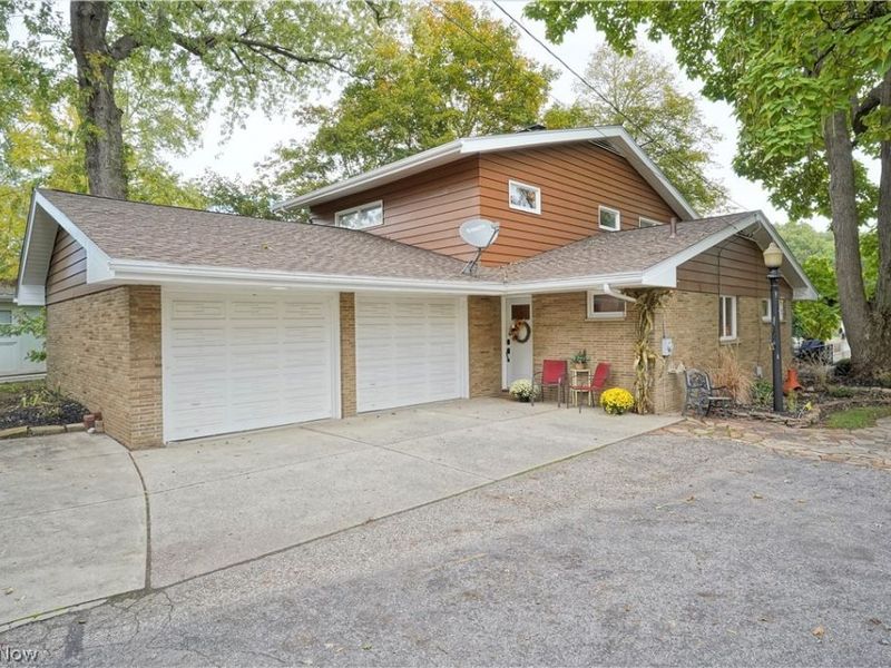 4184 Hunsicker Drive, Akron, OH 44319 Photo 2