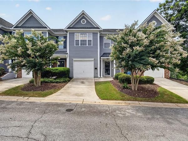 6647 Splashwater Drive, Flowery Branch, GA 30542
