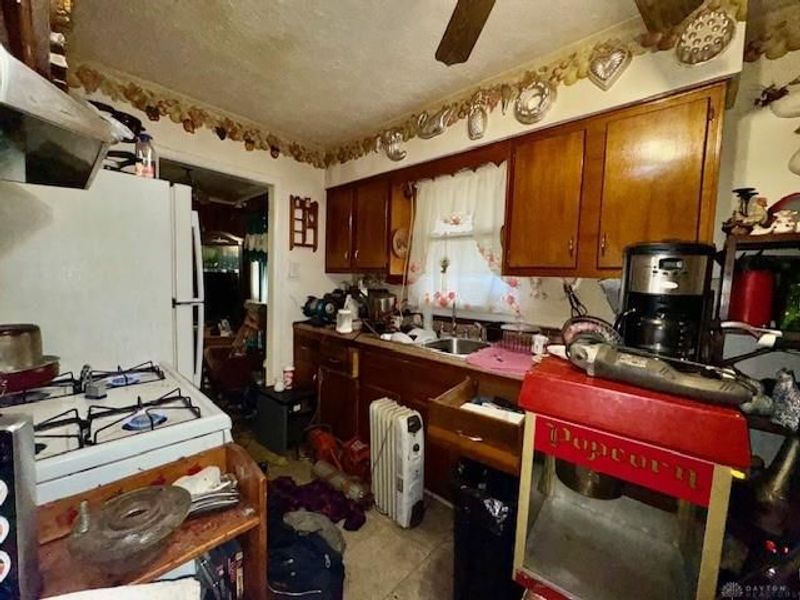 2040 N Hadley Road, Springfield, OH 45505 Photo 10