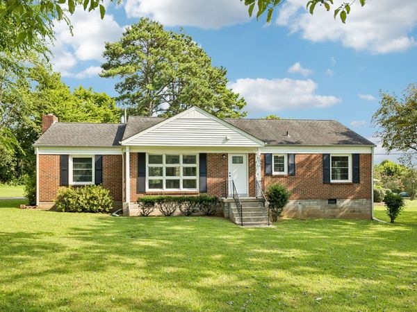 202 Jackson Heights Rd , Columbia, TN 38401