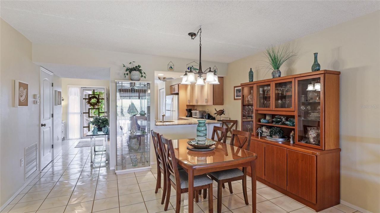1109 Edgewater Circle, Unit 1109, Bradenton, FL 34209 Photo