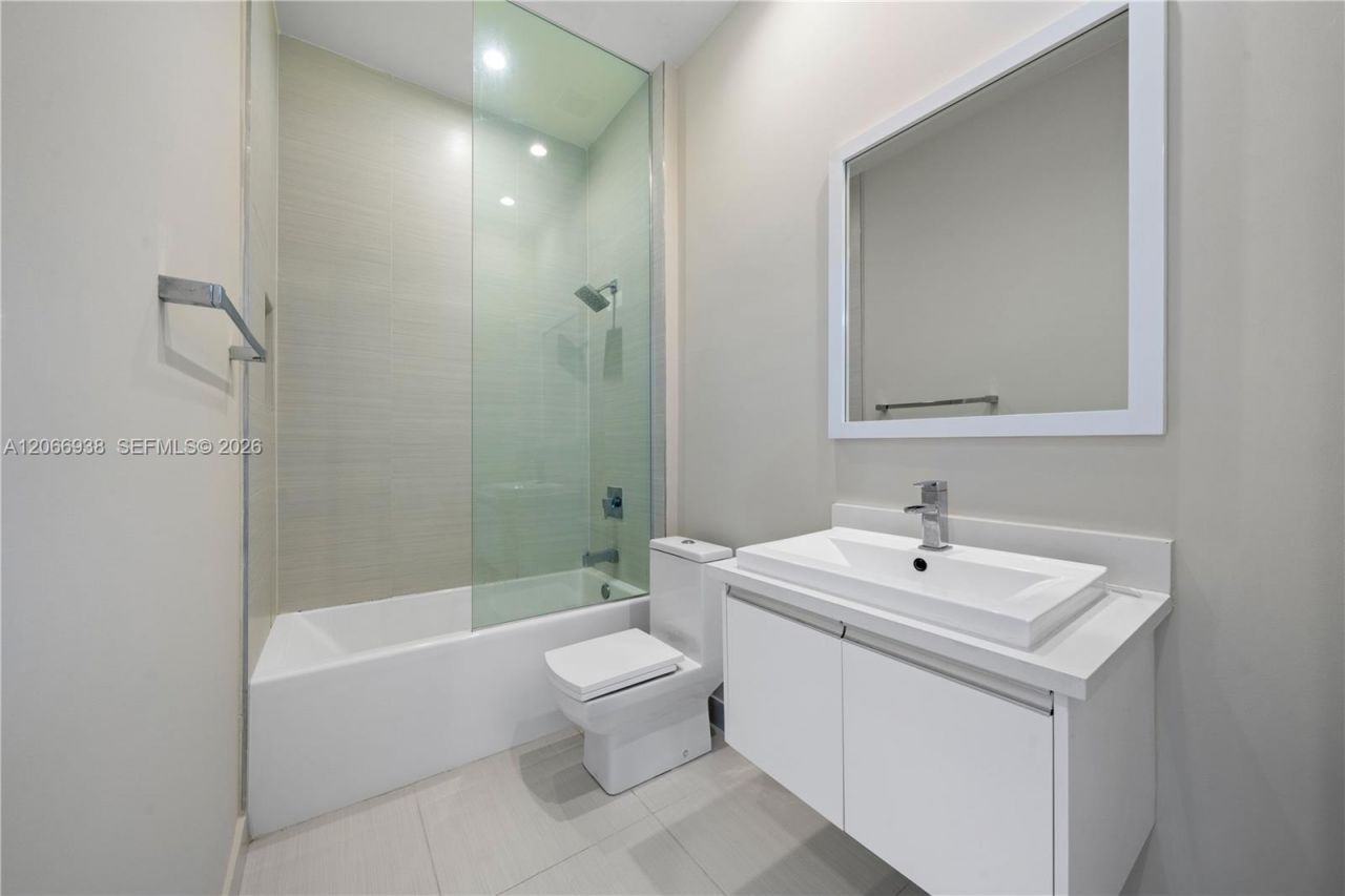 10280 NW 63rd Ter, Unit 104, Doral, FL 33178 Photo