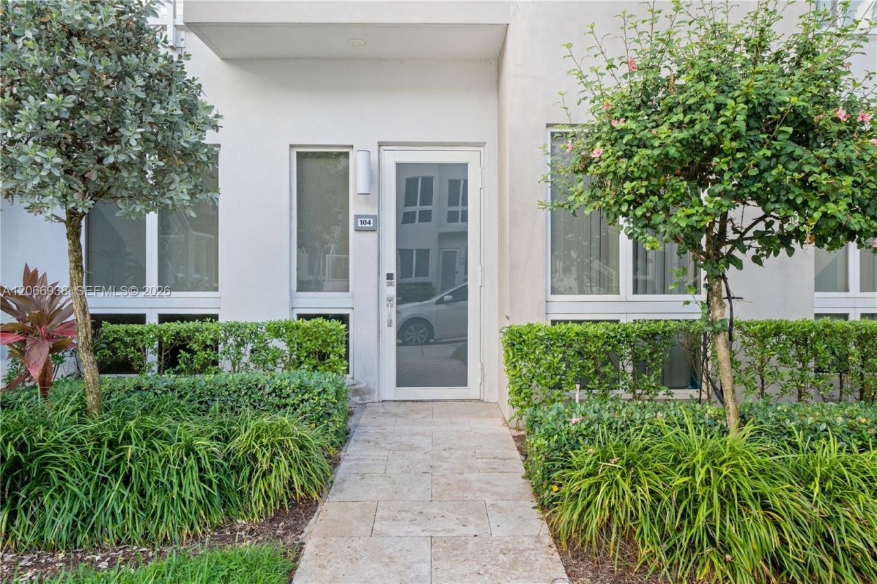 10280 NW 63rd Ter, Unit 104, Doral, FL 33178 Photo