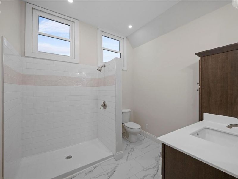 521 E 2nd Street, Port Clinton, OH 43452 Photo 38