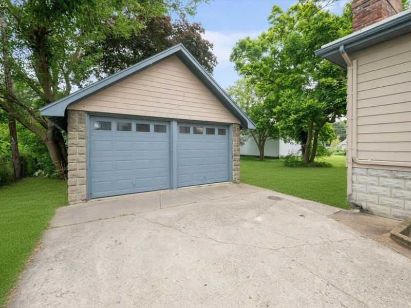521 E 2nd Street, Port Clinton, OH 43452 Photo 45