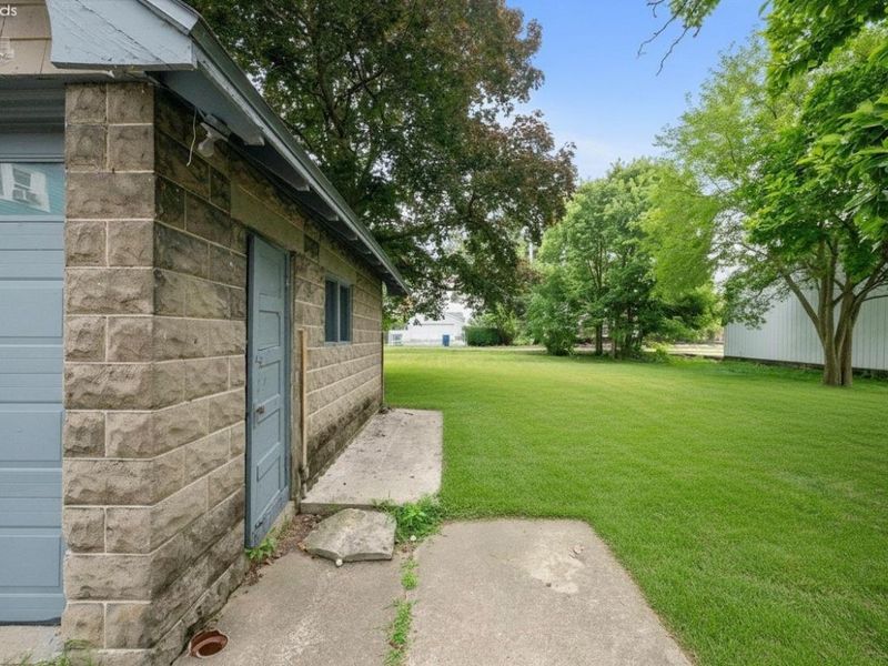 521 E 2nd Street, Port Clinton, OH 43452 Photo 47