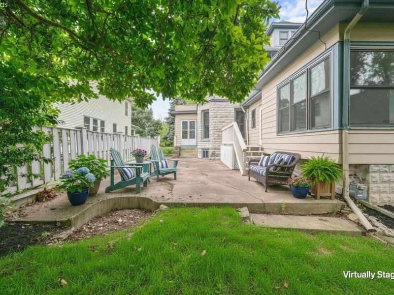 521 E 2nd Street, Port Clinton, OH 43452 Photo 5