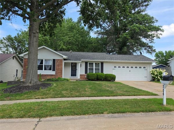 706 Millwood Drive , St Peters, MO 63376