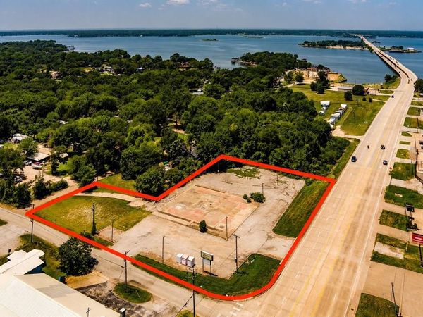 2705 W Main Street , Gun Barrel City, TX 75156
