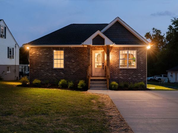 224 Capitol View Dr, Nashville, TN 37207