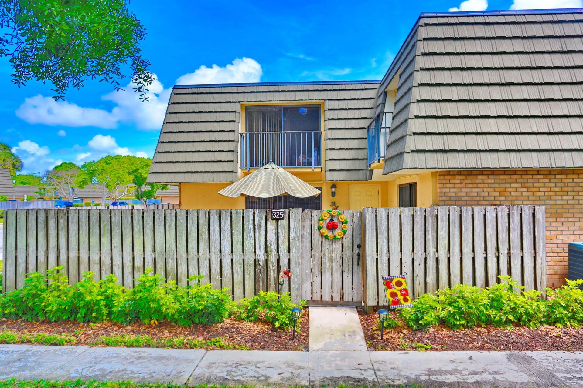 325 3rd Way, West Palm Beach, FL 33407 Photo