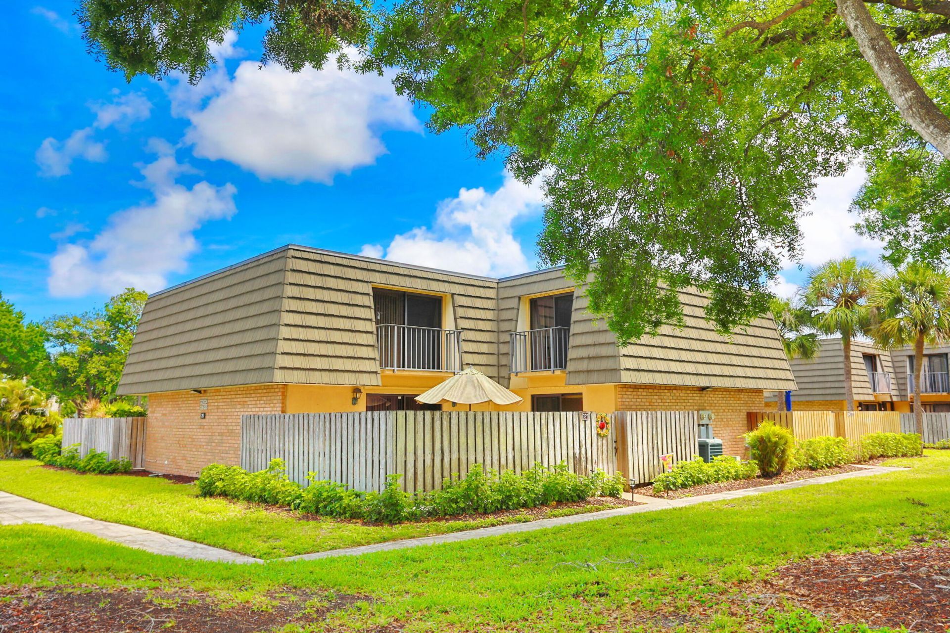 325 3rd Way, West Palm Beach, FL 33407 Photo