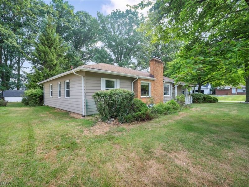 2145 Miami Road, Euclid, OH 44117 Photo 2