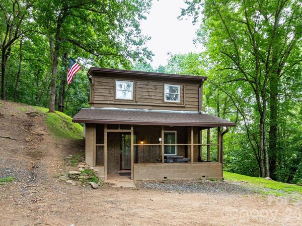 210 Sunset Farm Road, Whittier, NC 28789