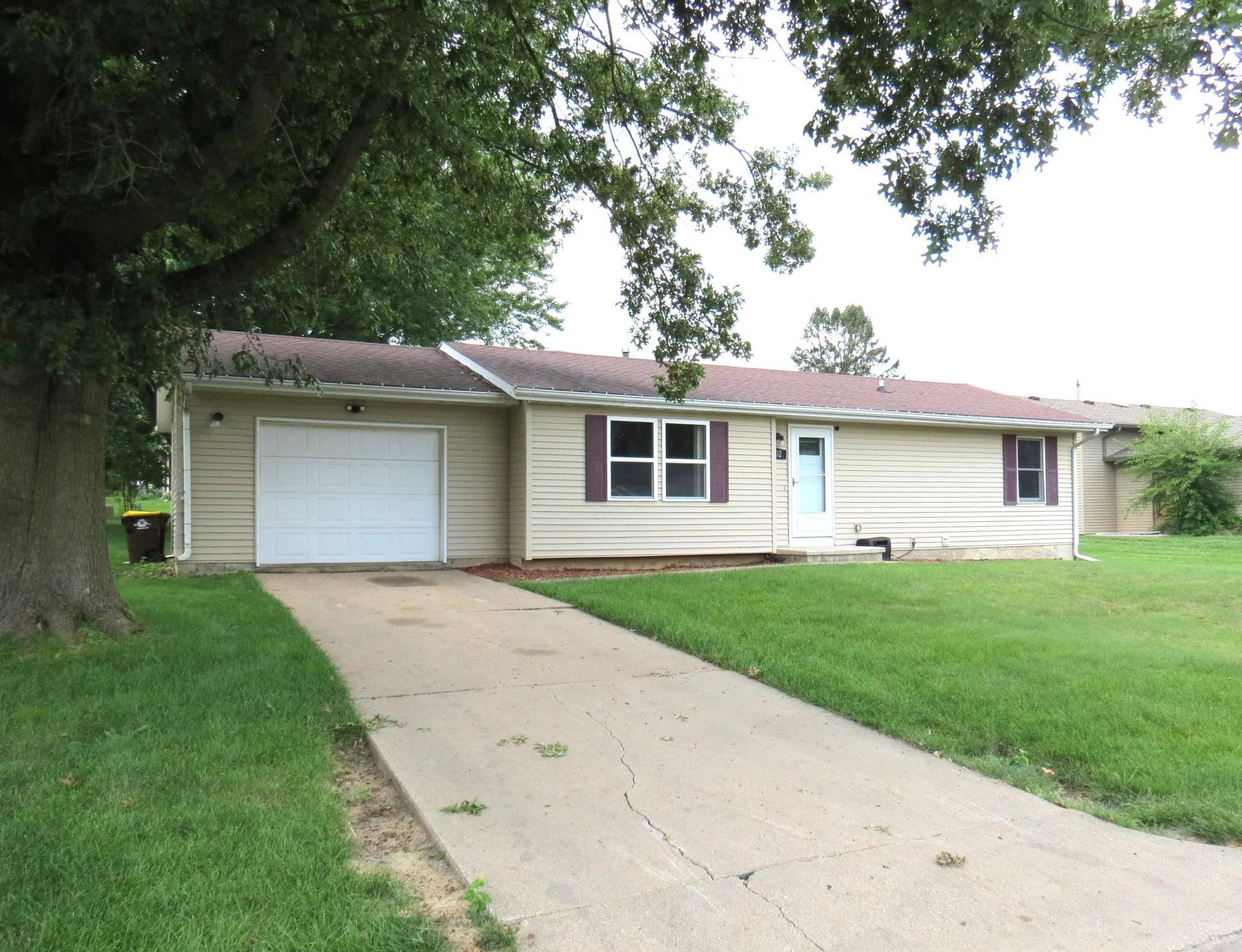 902 Battles Drive, Maquoketa, IA 52060 Main Photo