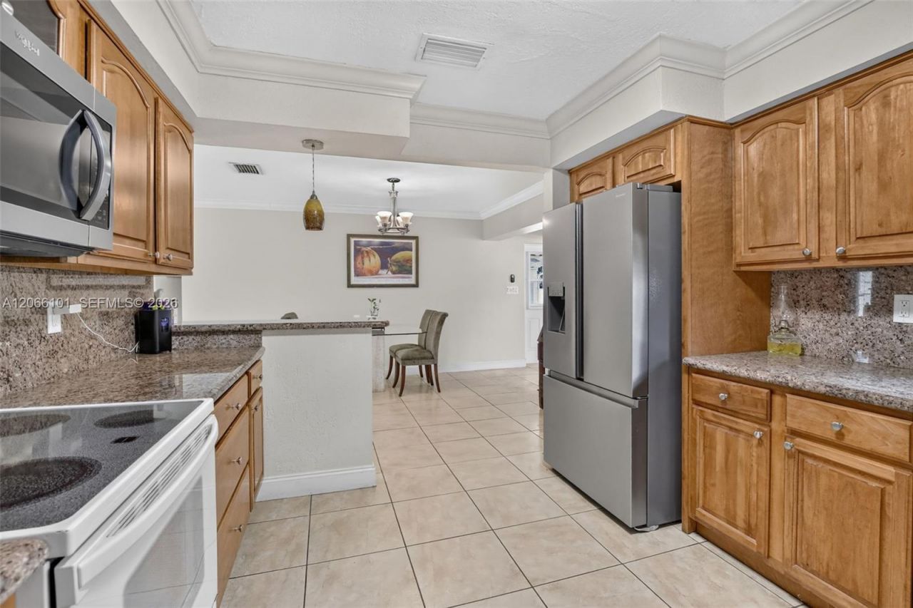 801 Ixora Ln, Plantation, FL 33317 Photo