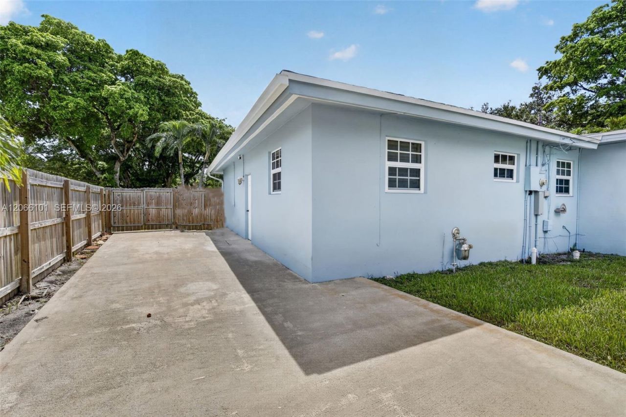 801 Ixora Ln, Plantation, FL 33317 Photo