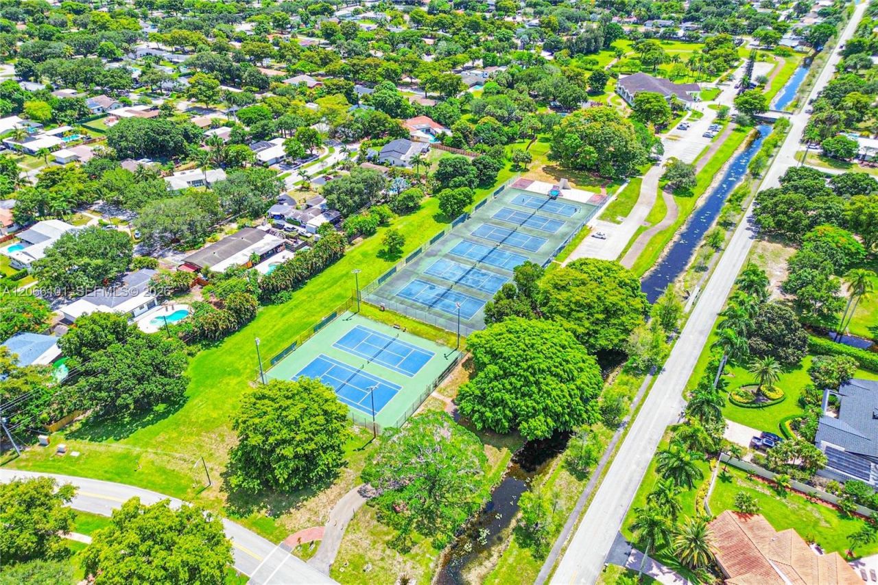 801 Ixora Ln, Plantation, FL 33317 Photo