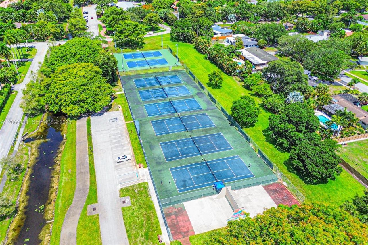 801 Ixora Ln, Plantation, FL 33317 Photo