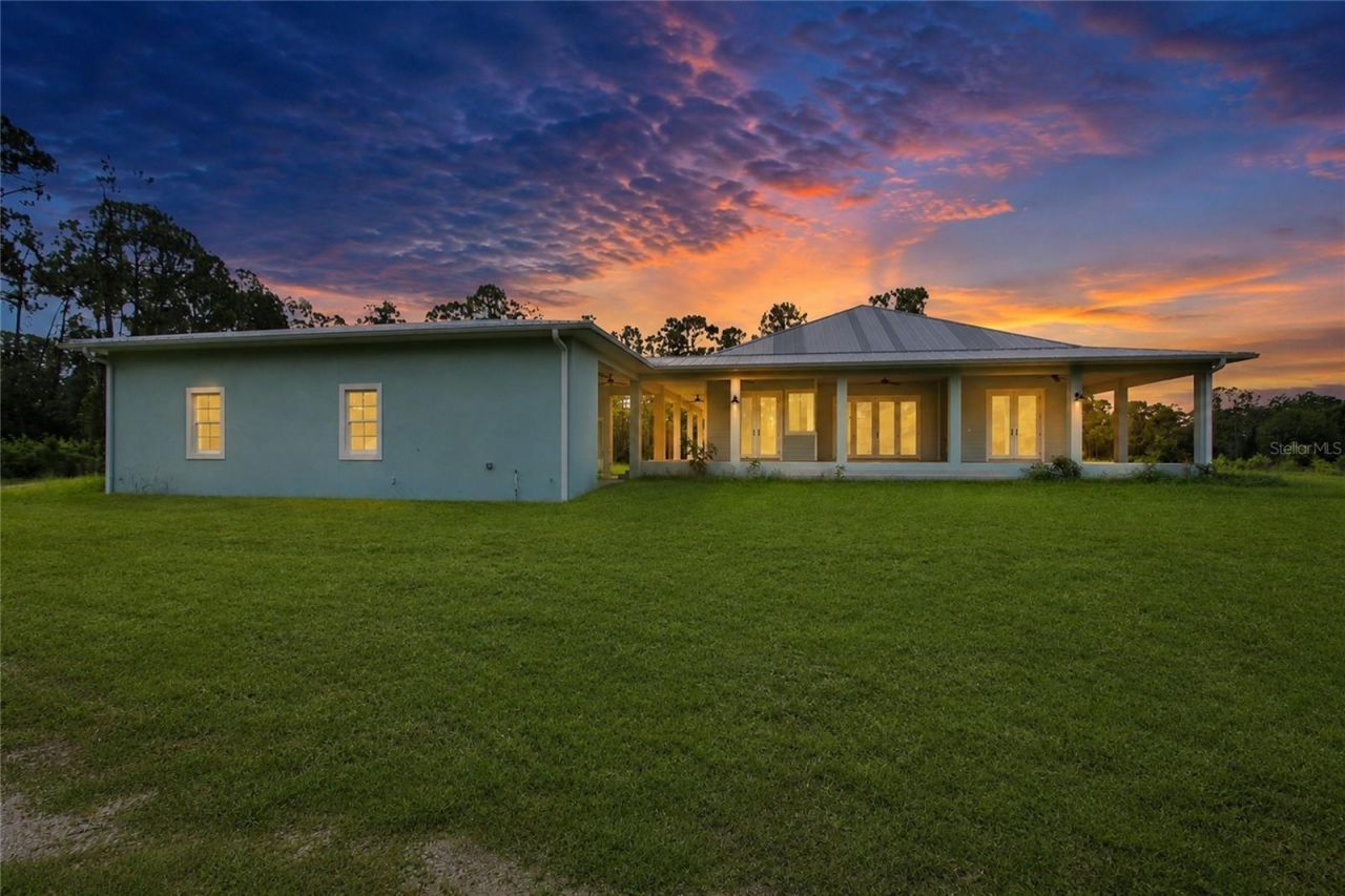 8146 Tropicaire Boulevard, North Port, FL 34291 Photo