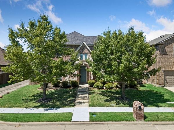 705 Austin Lane , Lavon, TX 75166