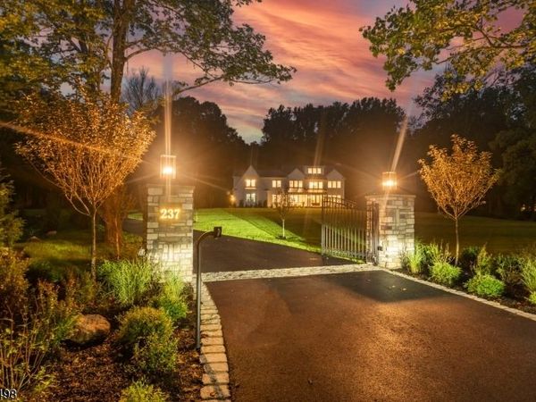 237 Mountainside Rd, Mendham, NJ 07945