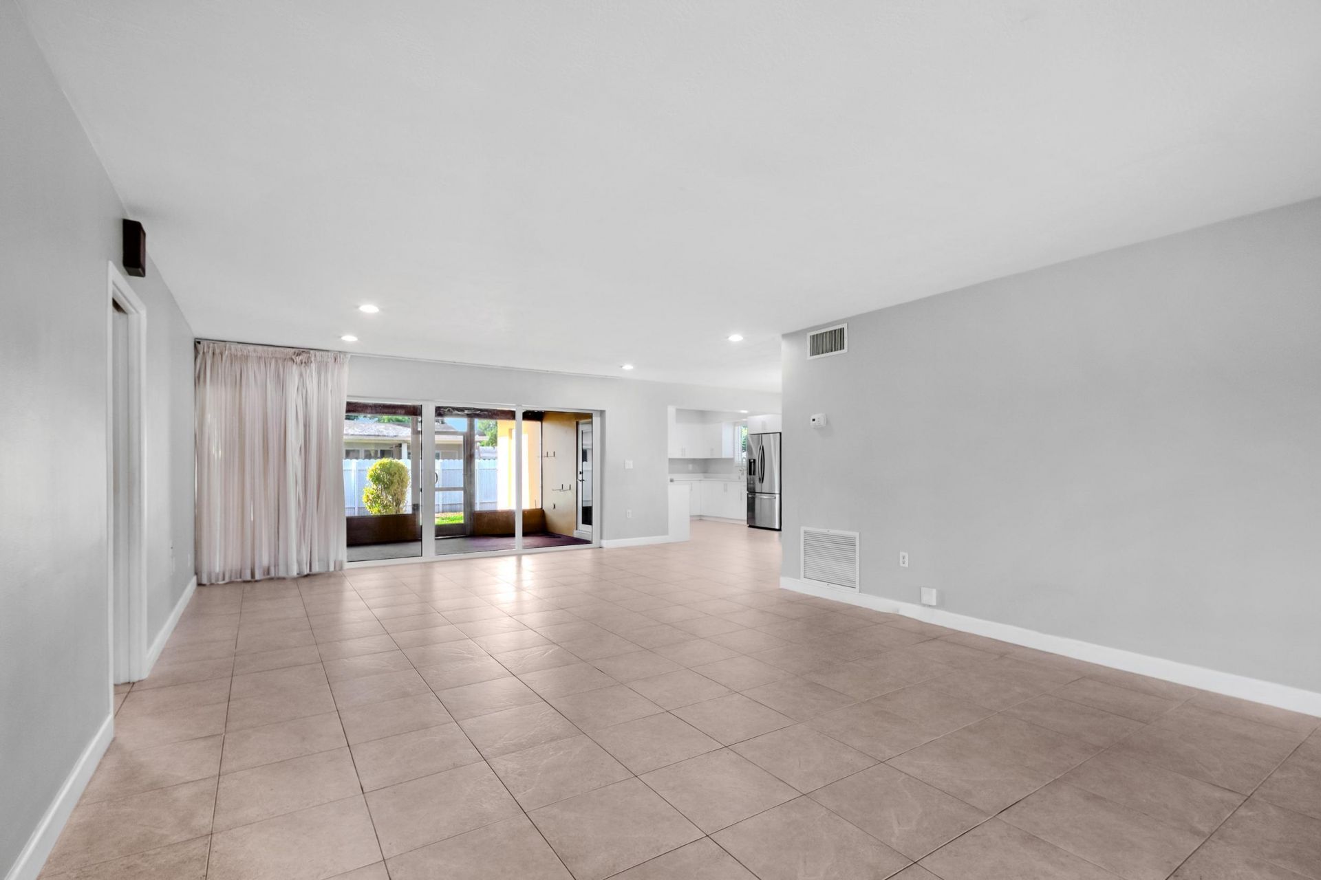 6760 SW 11th Street, Pembroke Pines, FL 33023 Photo