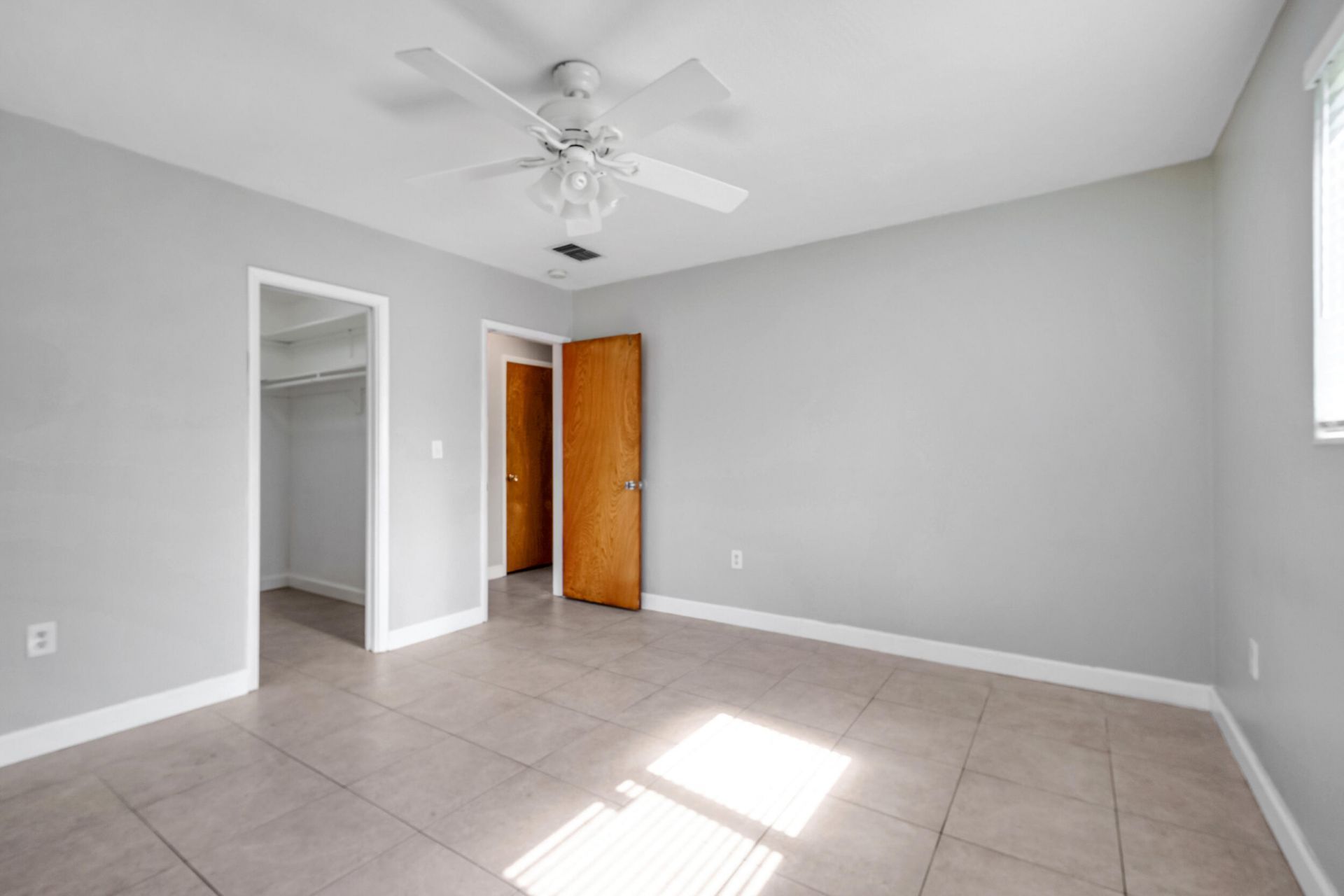 6760 SW 11th Street, Pembroke Pines, FL 33023 Photo