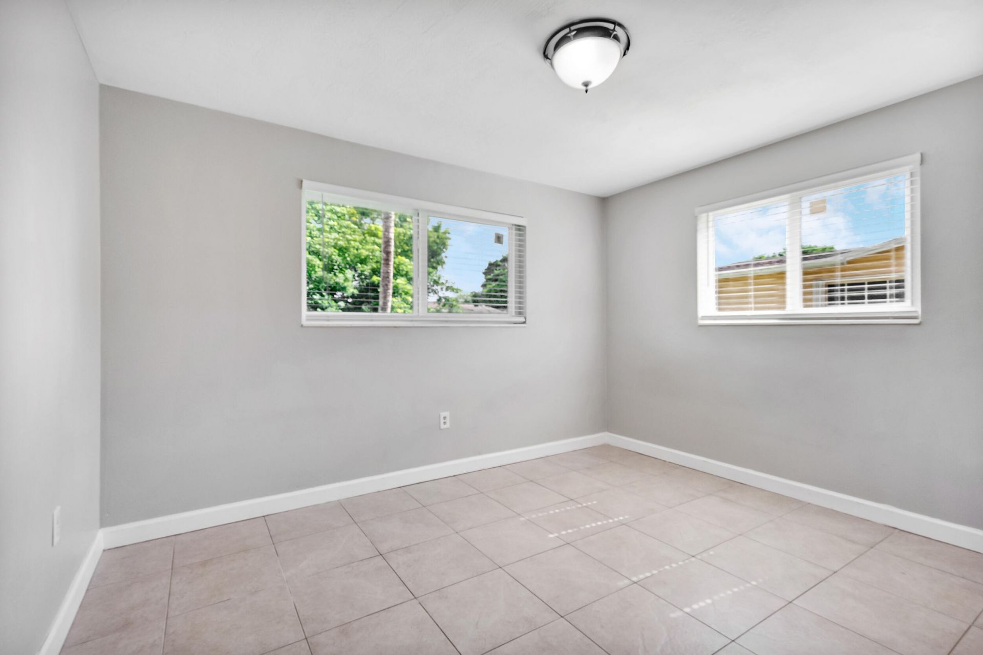 6760 SW 11th Street, Pembroke Pines, FL 33023 Photo