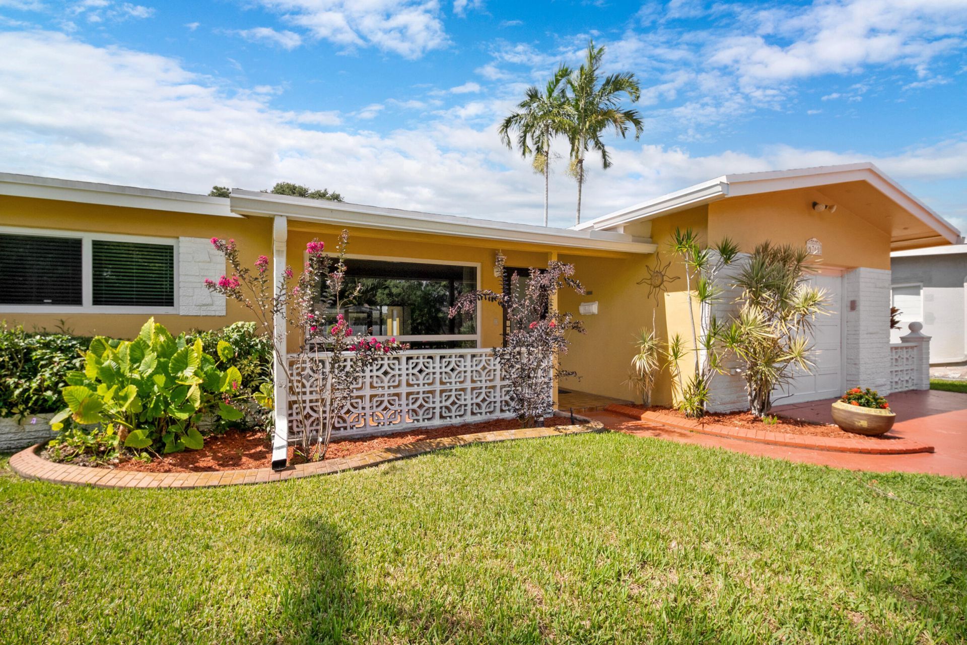 6760 SW 11th Street, Pembroke Pines, FL 33023 Photo