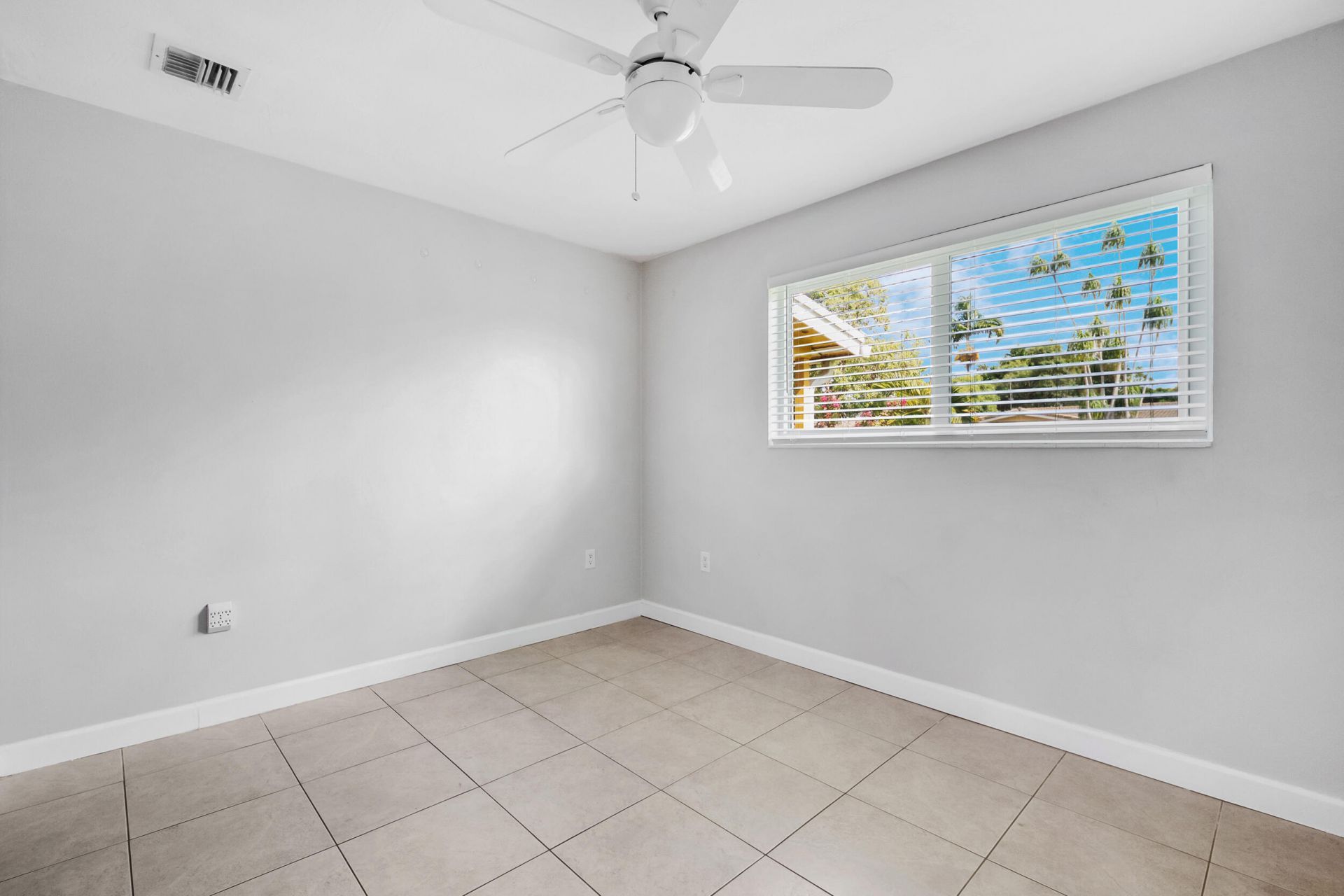 6760 SW 11th Street, Pembroke Pines, FL 33023 Photo