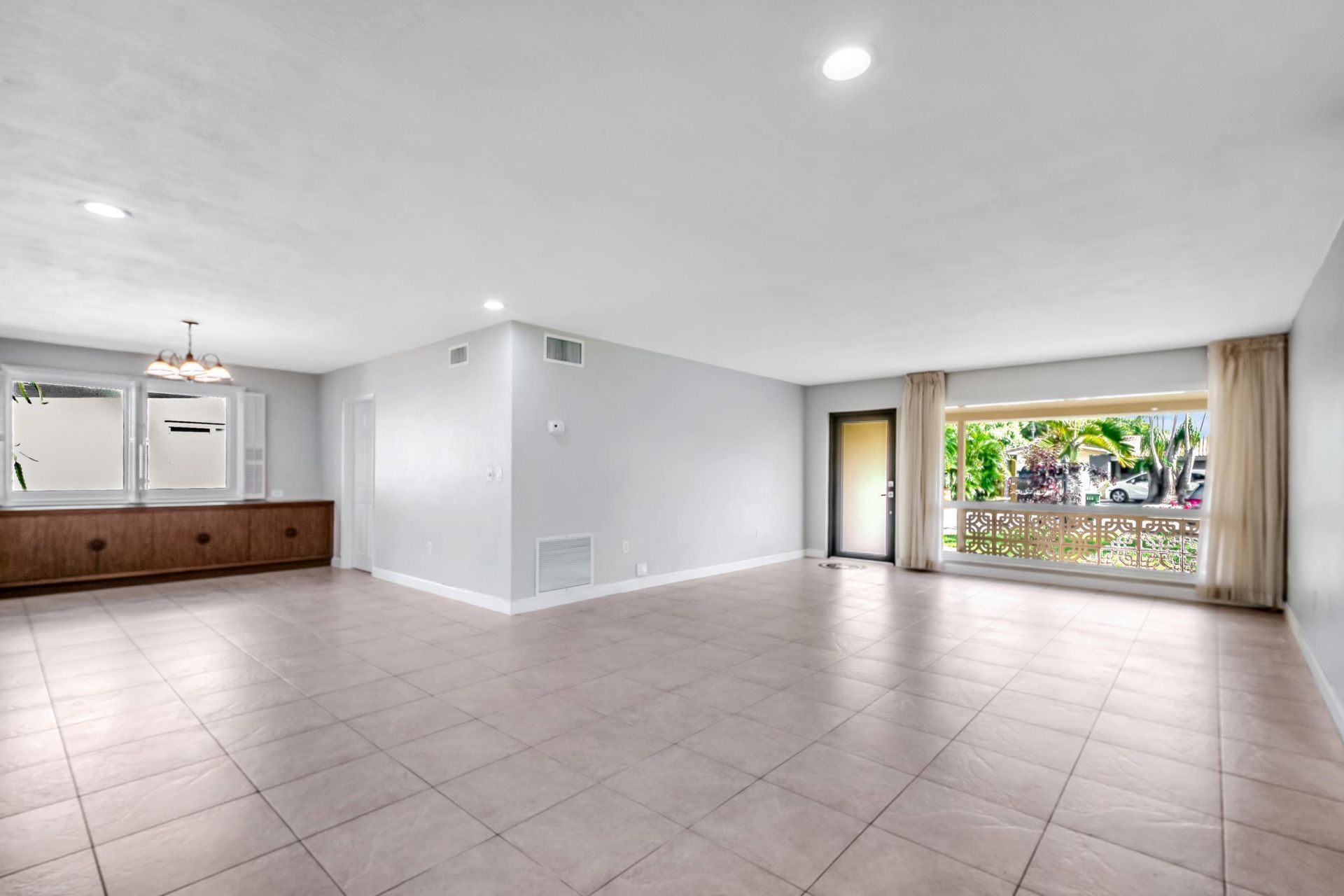 6760 SW 11th Street, Pembroke Pines, FL 33023 Photo