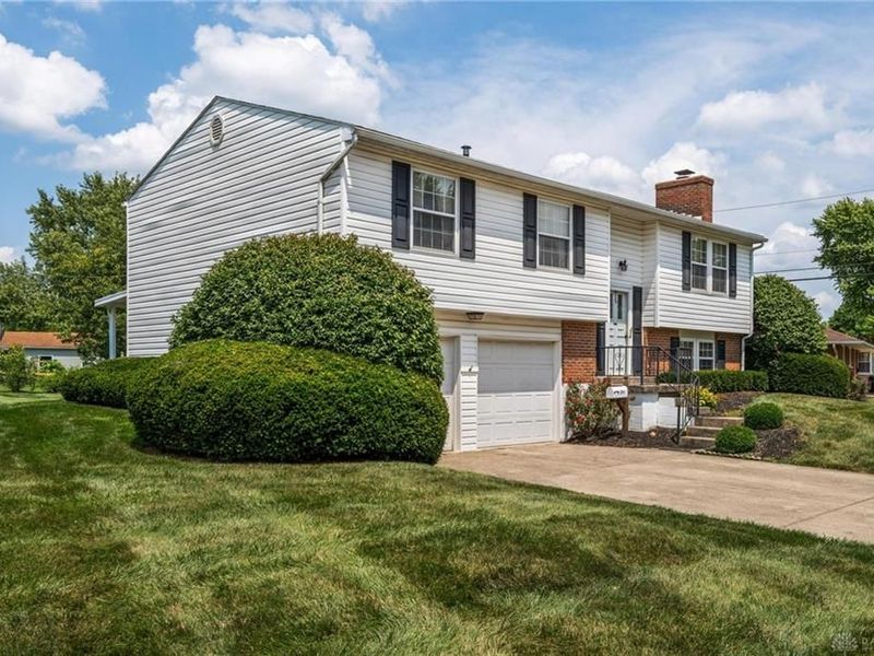 416 Redbud Lane, Xenia, OH 45385 Photo 2