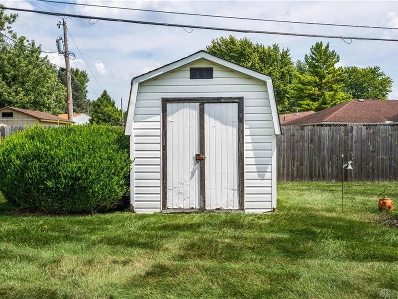 416 Redbud Lane, Xenia, OH 45385 Photo 8