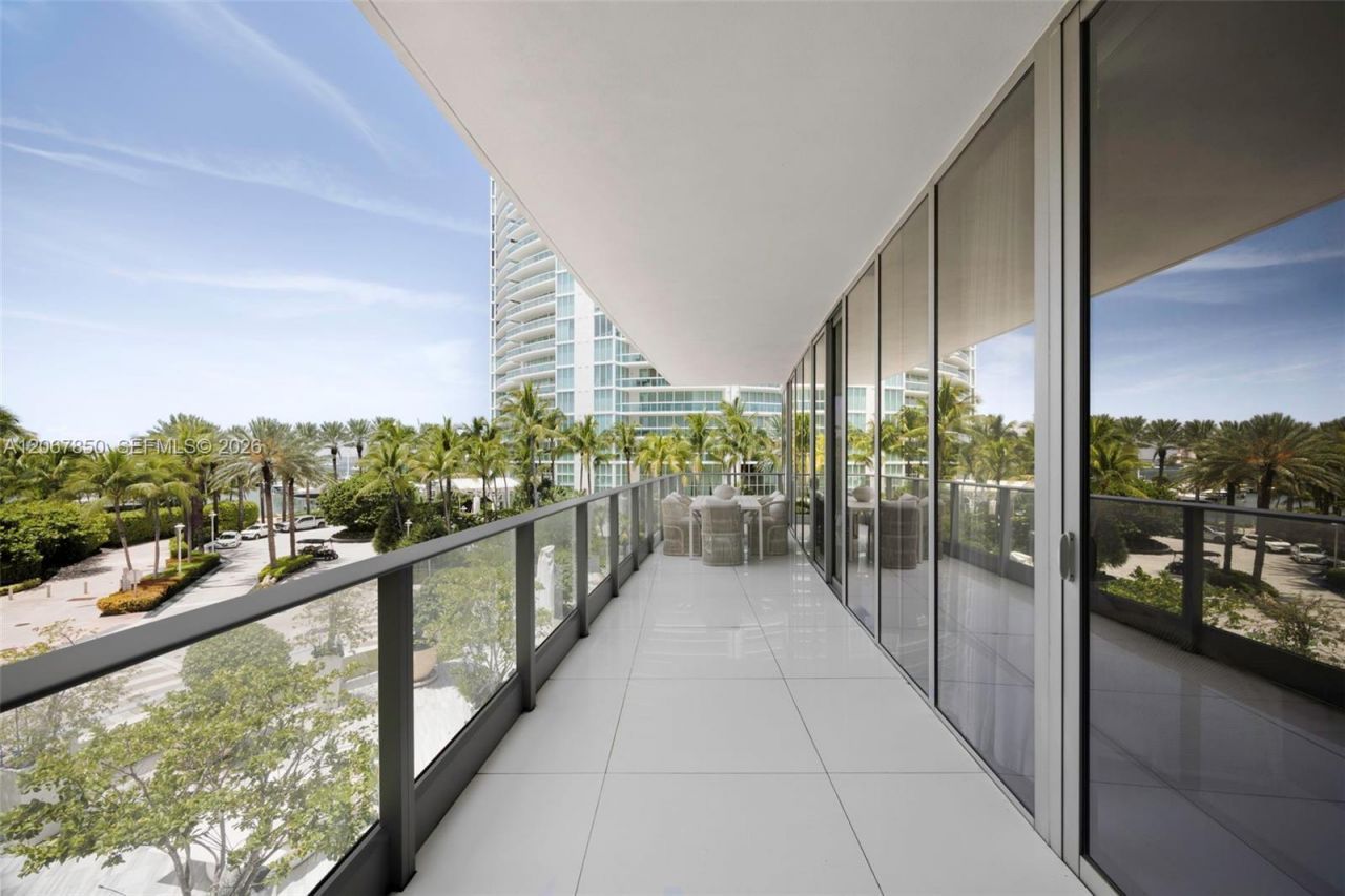 801 S Pointe Dr , Unit 301, Miami Beach, FL 33139 Photo