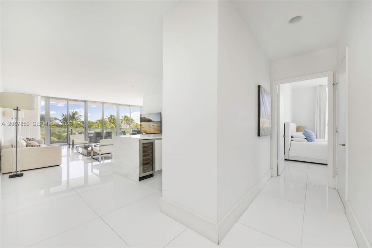 801 S Pointe Dr , Unit 301, Miami Beach, FL 33139 Photo