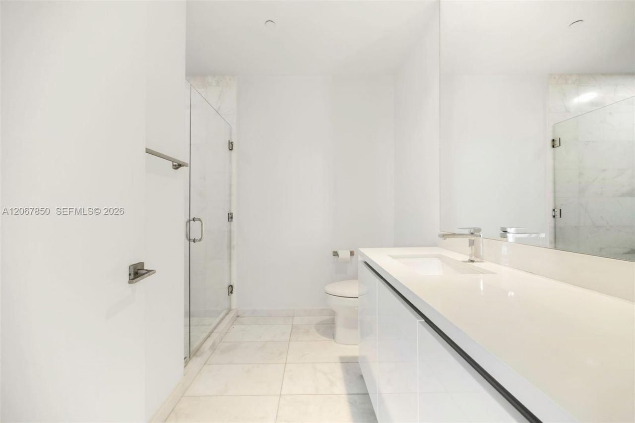 801 S Pointe Dr , Unit 301, Miami Beach, FL 33139 Photo