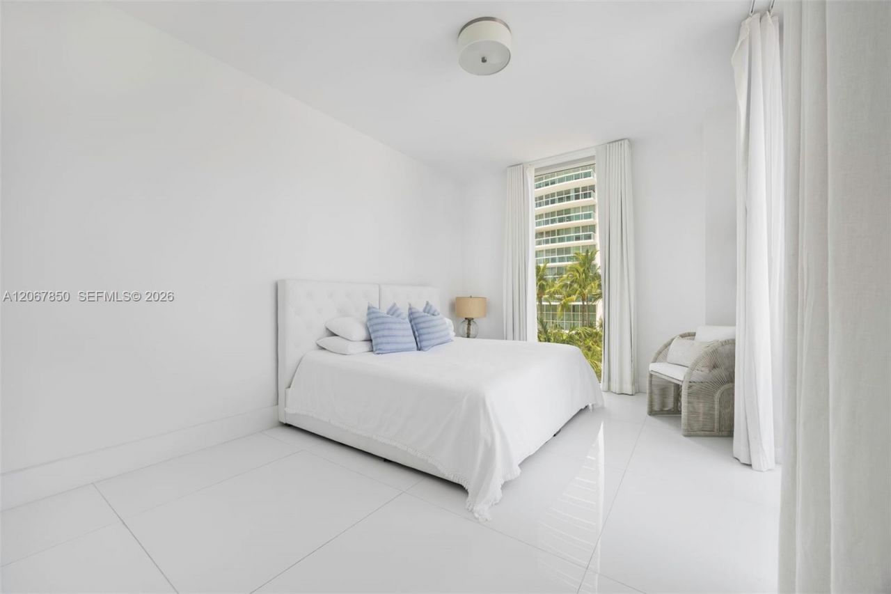 801 S Pointe Dr , Unit 301, Miami Beach, FL 33139 Photo