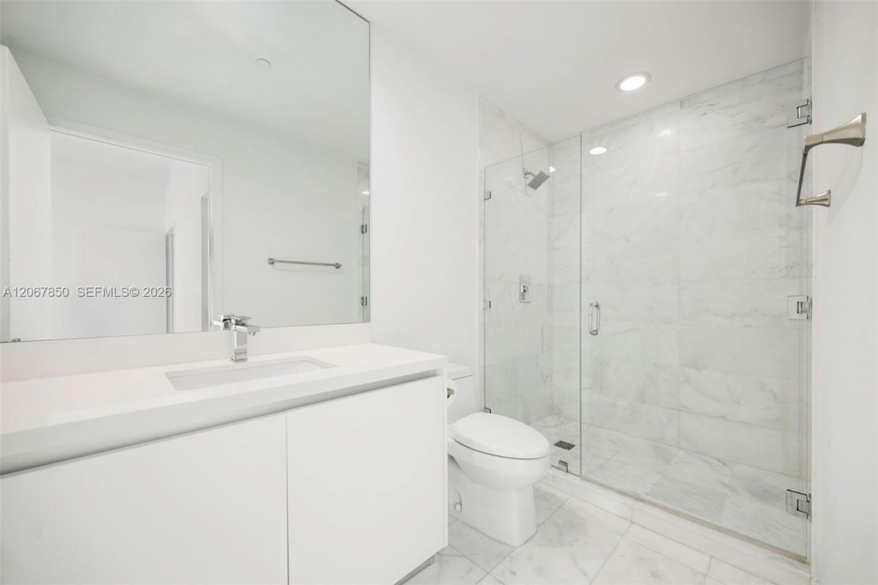 801 S Pointe Dr , Unit 301, Miami Beach, FL 33139 Photo