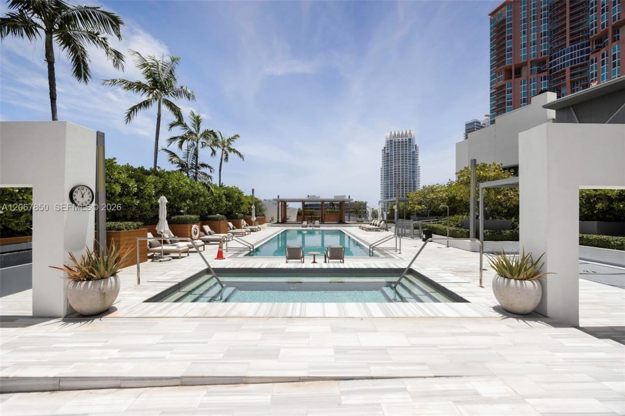 801 S Pointe Dr , Unit 301, Miami Beach, FL 33139 Photo