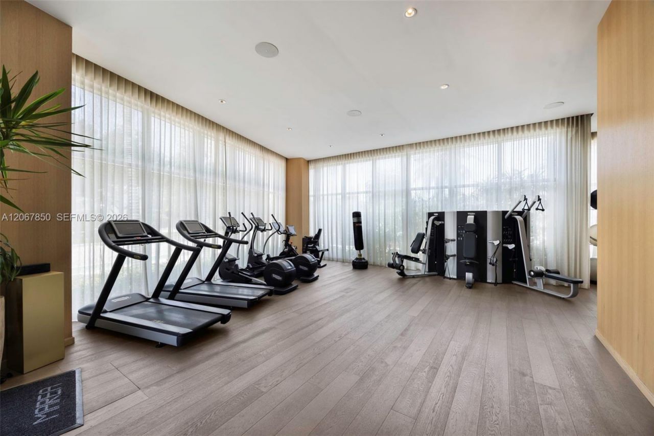 801 S Pointe Dr , Unit 301, Miami Beach, FL 33139 Photo