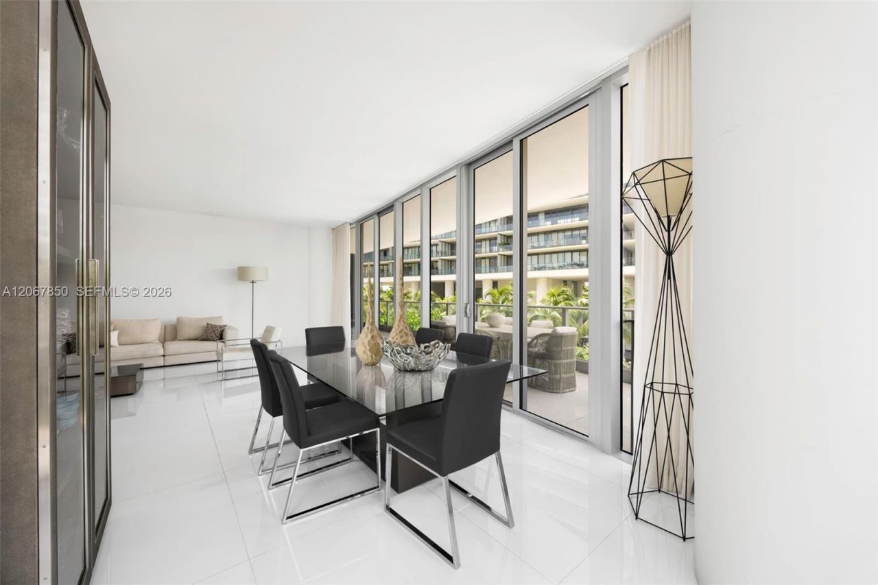 801 S Pointe Dr , Unit 301, Miami Beach, FL 33139 Photo