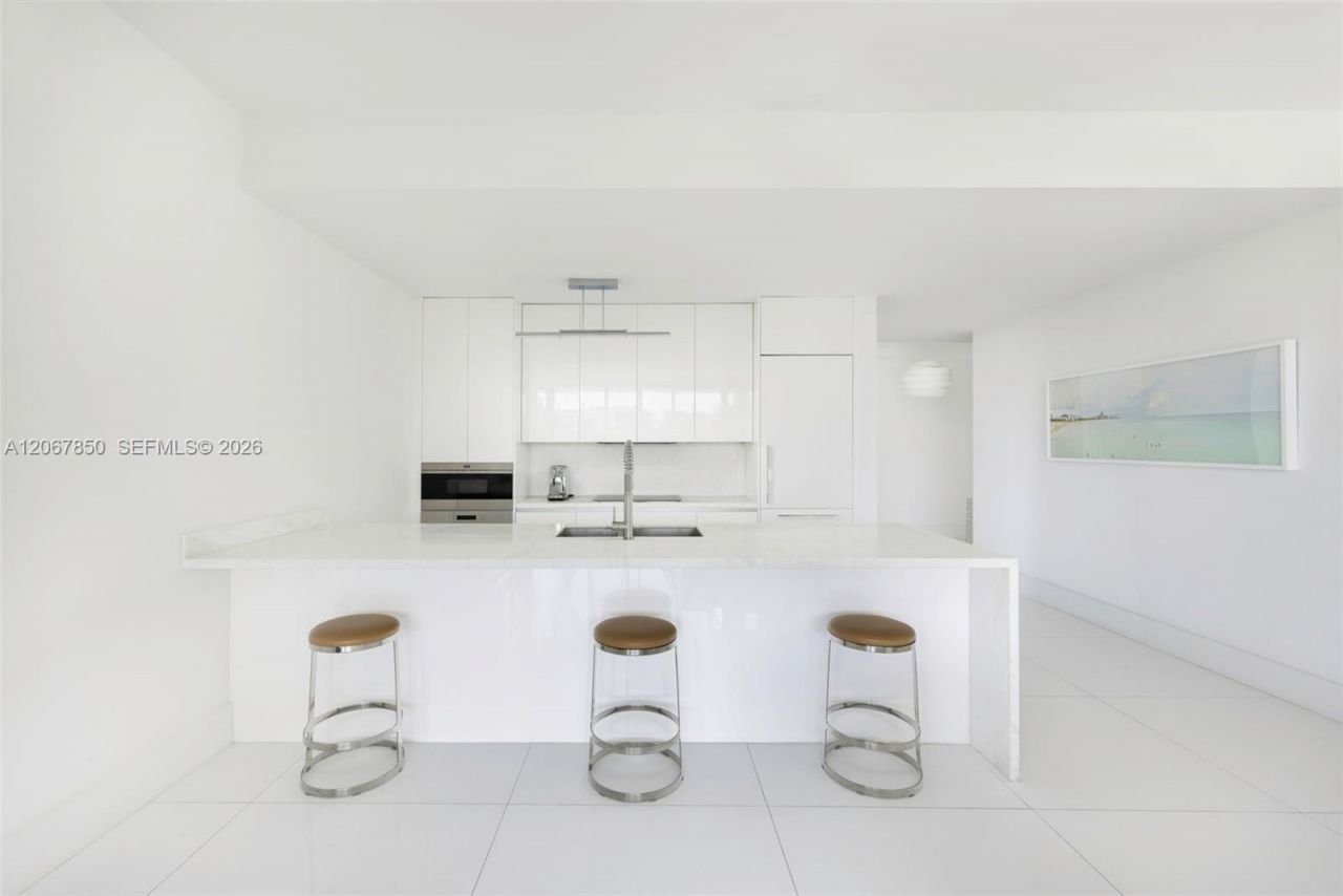 801 S Pointe Dr , Unit 301, Miami Beach, FL 33139 Photo