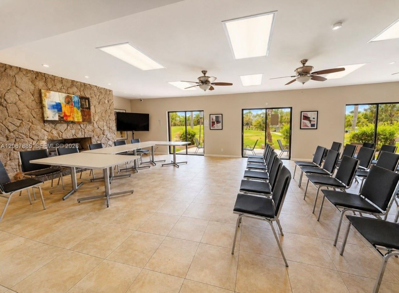 406 Saint Andrews Rd , Unit 53, Hollywood, FL 33021 Photo