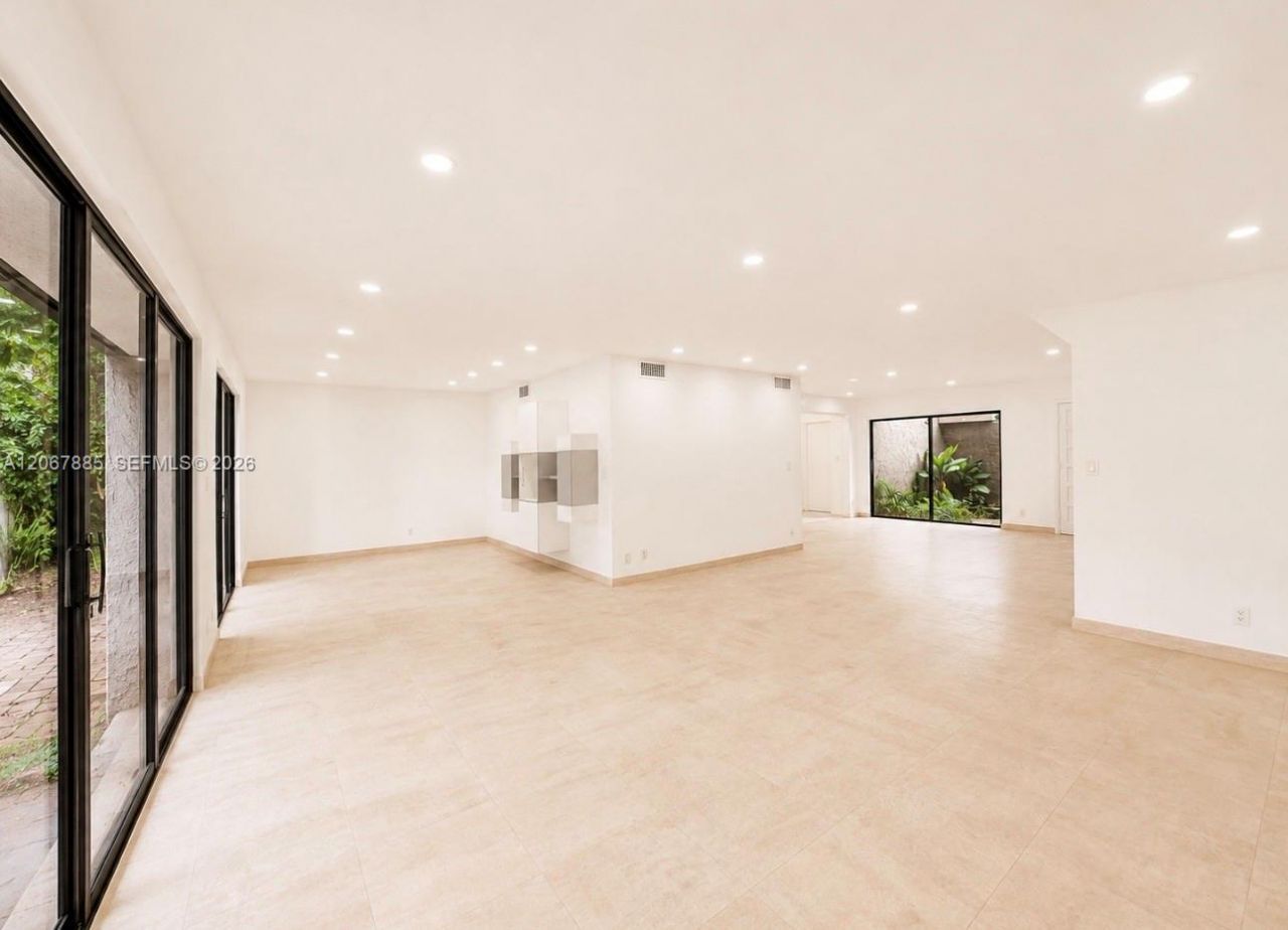 406 Saint Andrews Rd , Unit 53, Hollywood, FL 33021 Photo